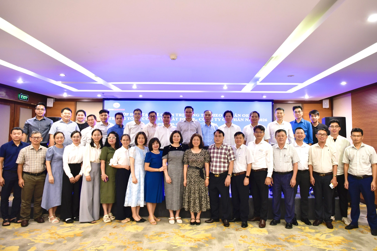 Ảnh chụp lưu niệm (1)