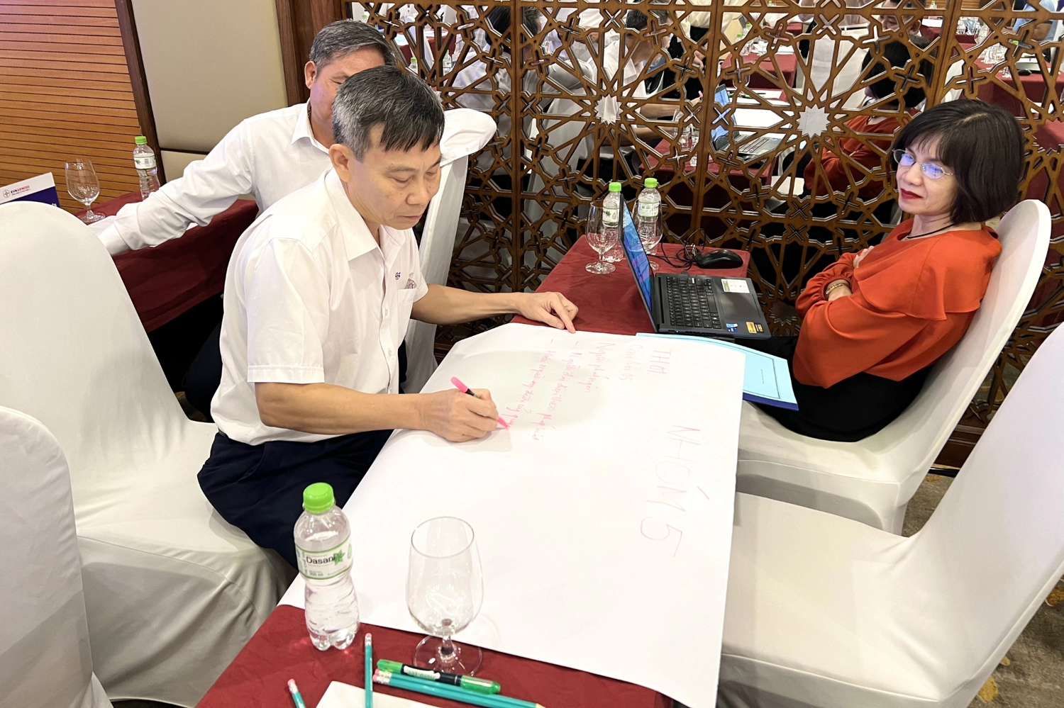 Ảnh làm bài tập nhóm (1)