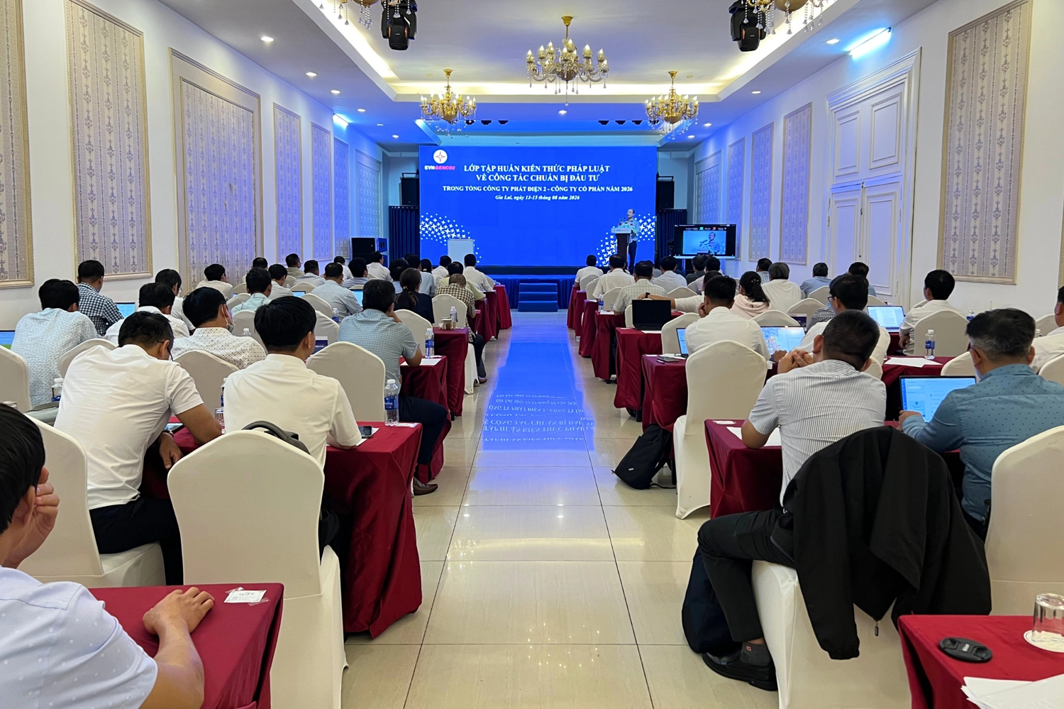 Ảnh toàn cảnh lớp tập huấn
