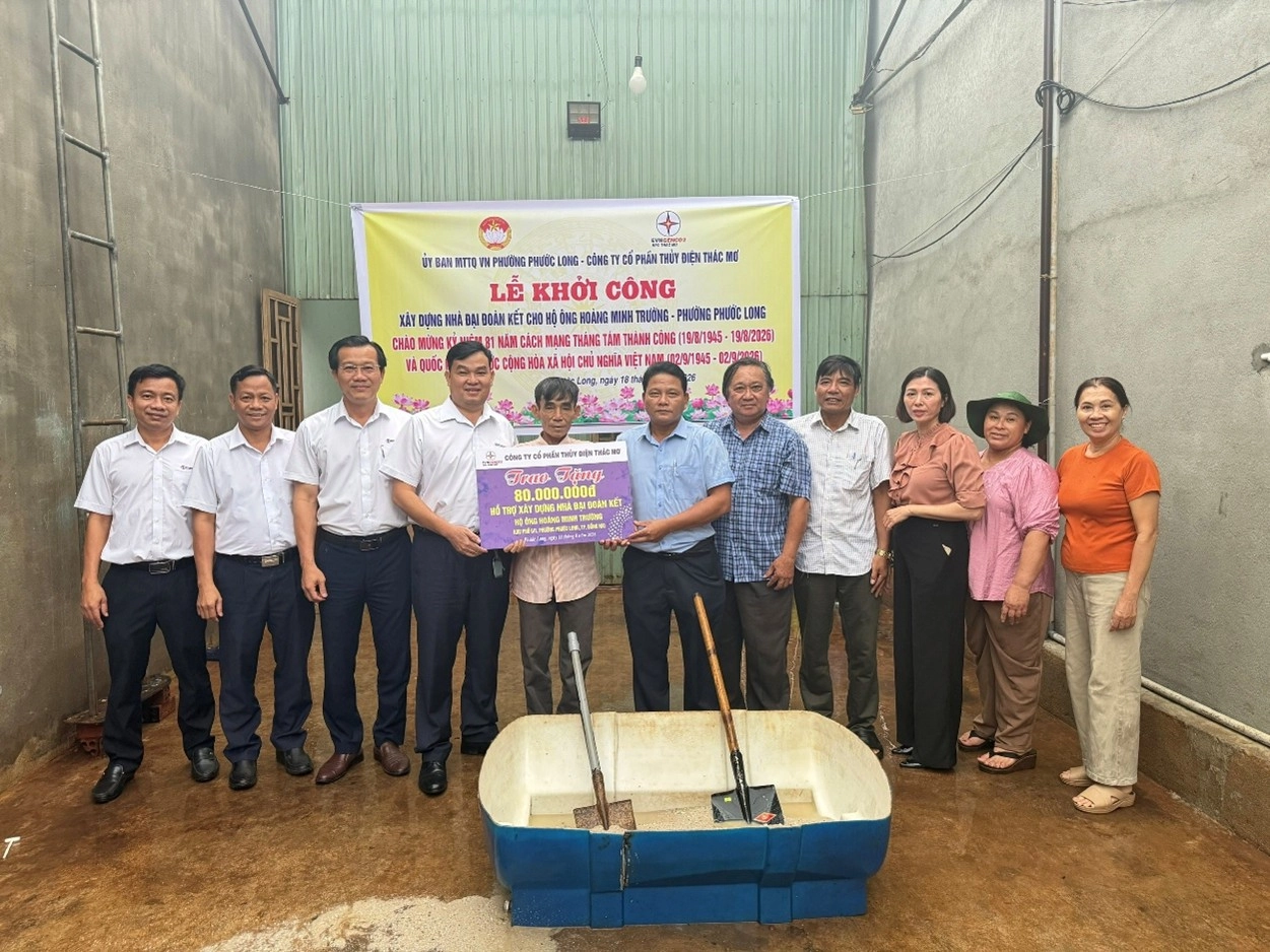 Ảnh trao nhà phường Phước Long 1
