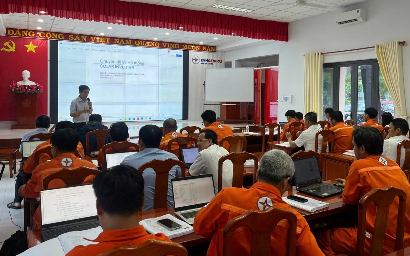 Giảng viên hướng dẫn tại khóa đào tạo