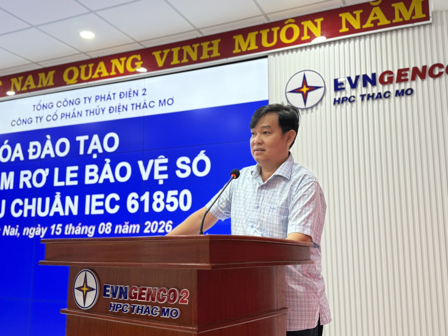 &Ocirc;ng Đ&agrave;o Nguy&ecirc;n Hạnh - Ph&aacute;t biểu tại kh&oacute;a đ&agrave;o tạo IEC