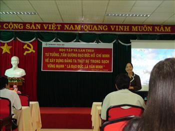 "Học tập và làm theo tấm gương đạo đức Hồ Chí Minh"