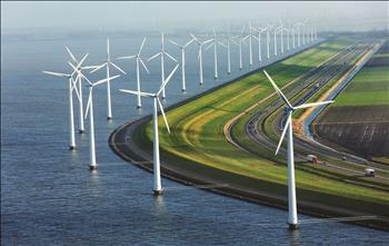 Vì sao EVN đề xuất phát triển điện gió ngoài khơi vịnh Bắc Bộ?