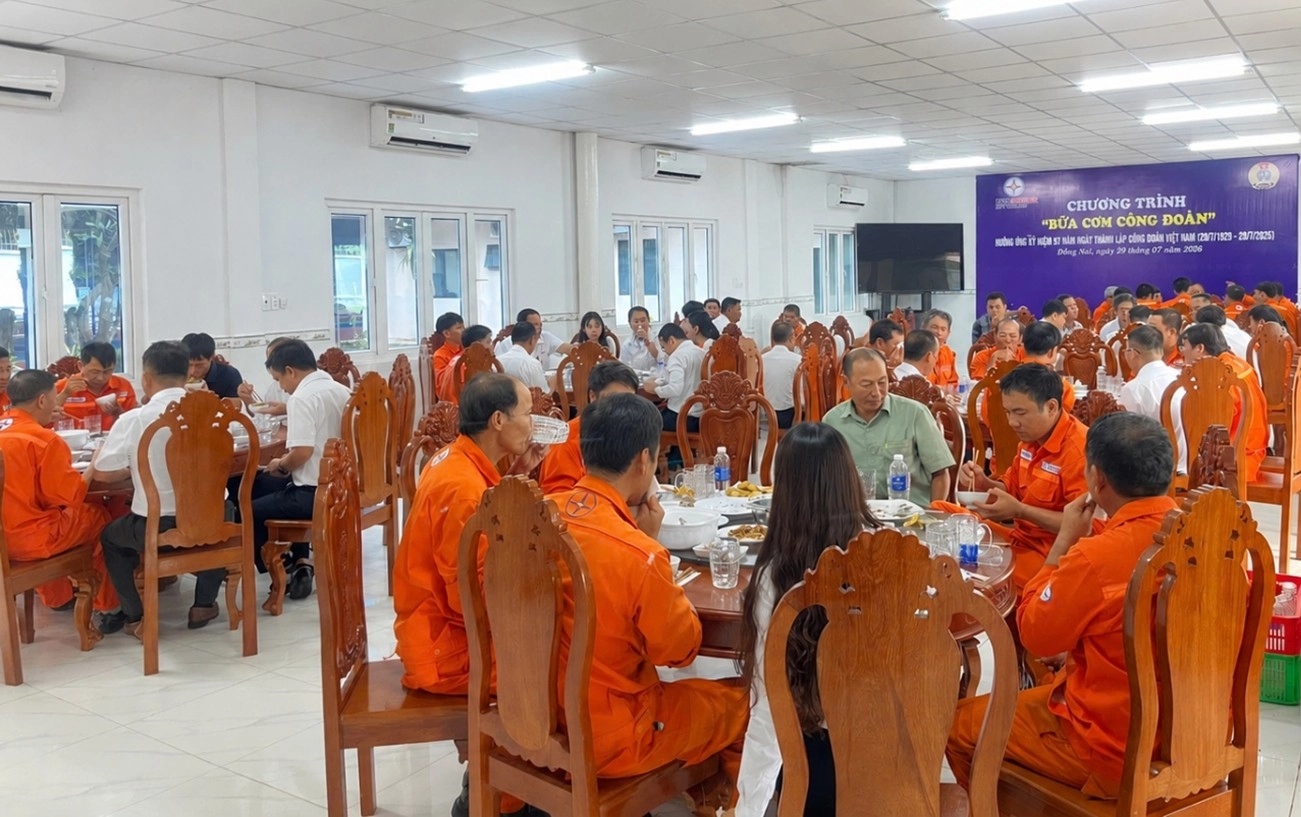 Bữa cơm CĐ 1